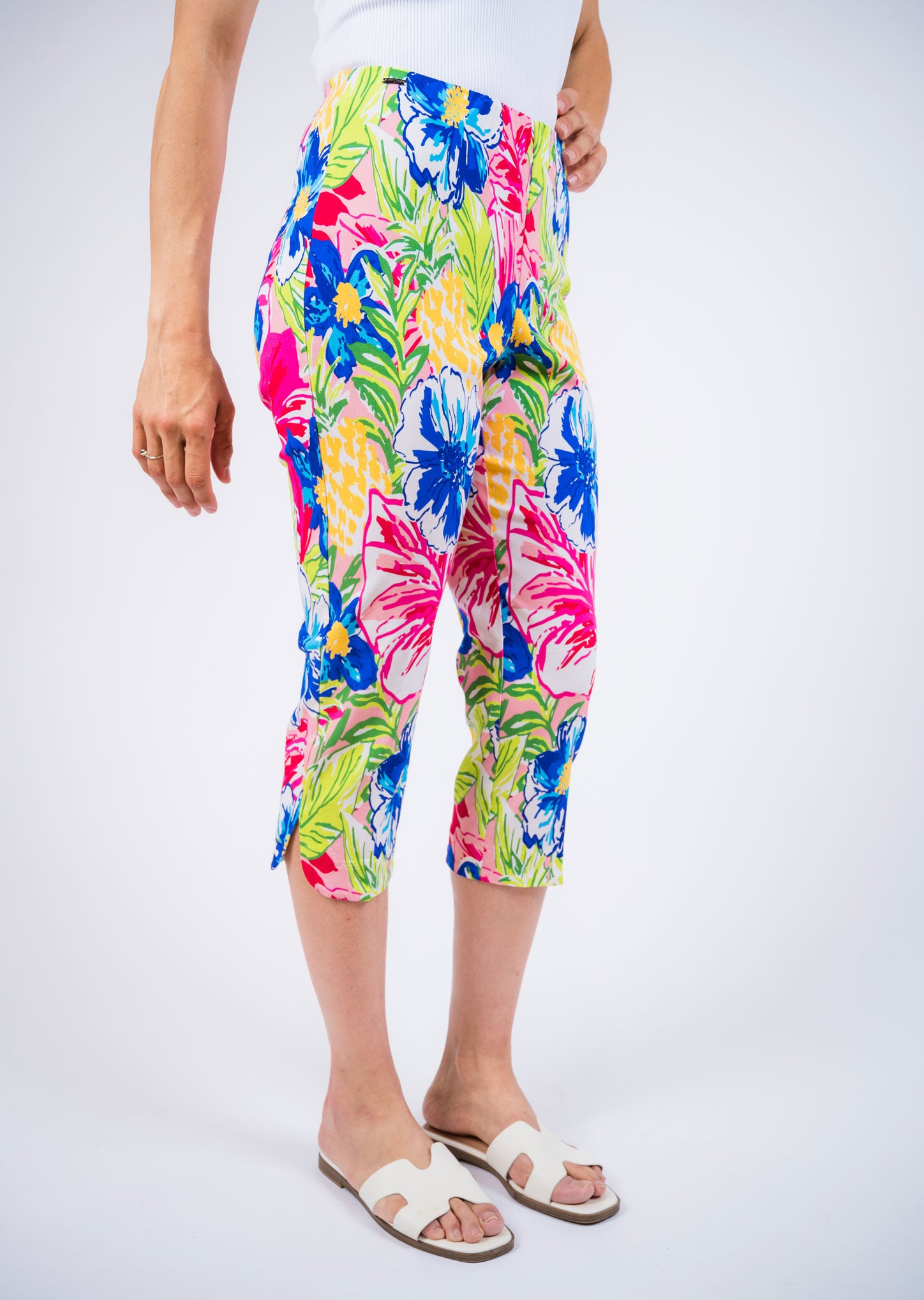 Tropical 21.5
