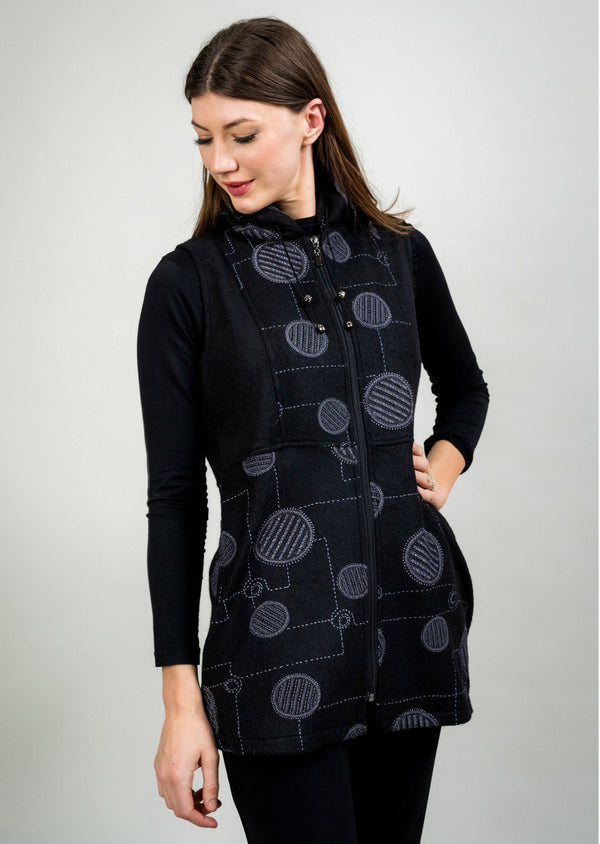 BLACK ZIP UP VEST WITH DRAWSTRING COLLAR
